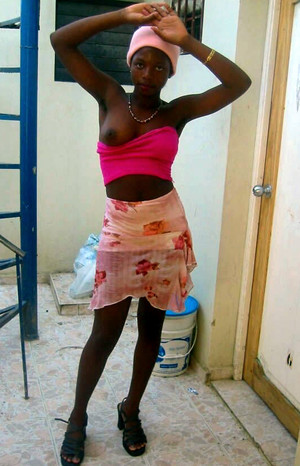 Amateur-african teen girl Auskleiden und