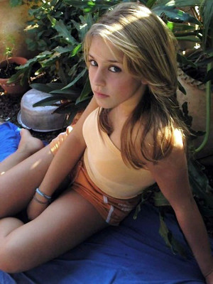 Non-nude beautiful girls teenagers