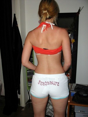 Stunning american college girl shows her